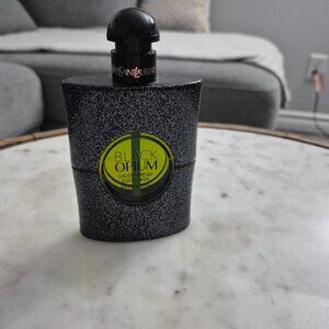 Yves Saint Laurent Black Opium Illicit Green